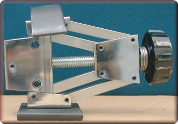 hydraulic ski boot stretcher